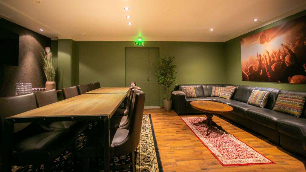 Henkan sauna, Vararengasravintolat