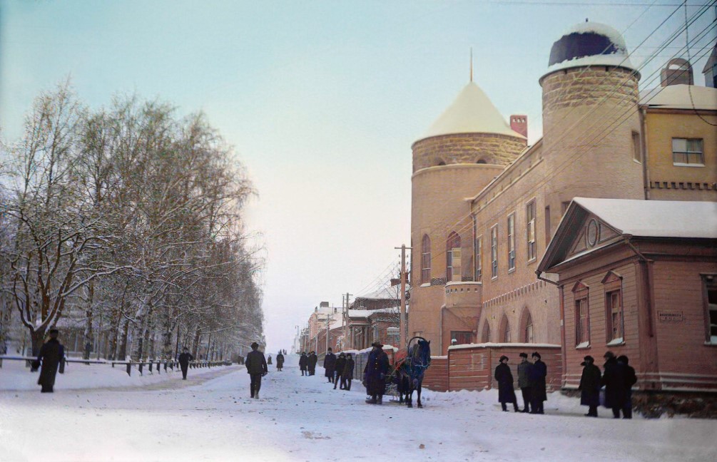 Kuopion museo 1907 väritetty kuva -Victor Barsokevitsch-pienennetty